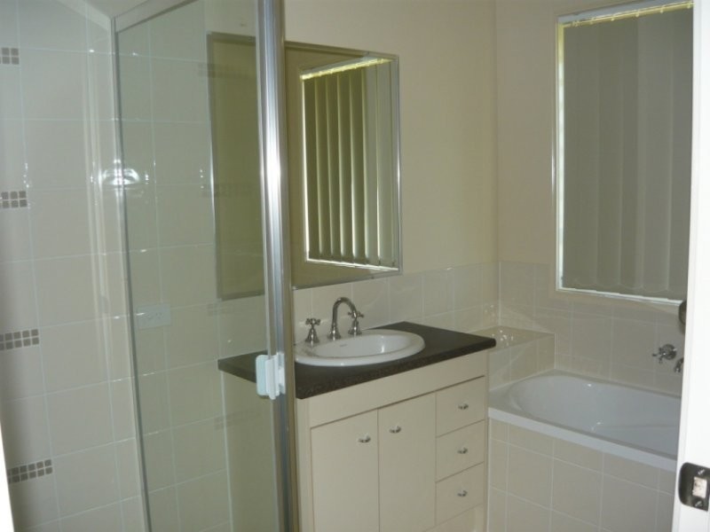 5 Jene Court, Flinders View QLD 4305