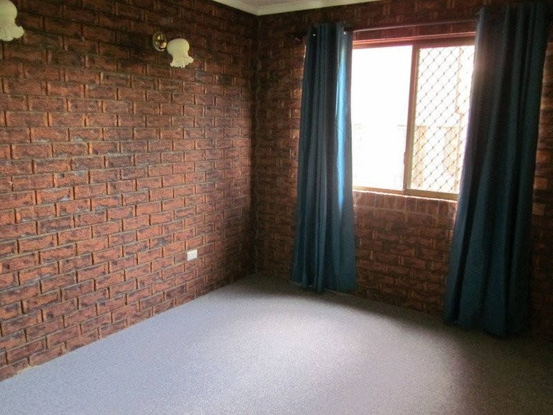 2/10 Dinmore street, Dinmore QLD 4303