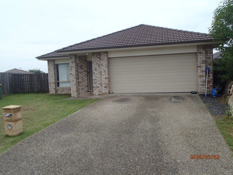 22 Reynolds Close, Redbank Plains QLD 4301