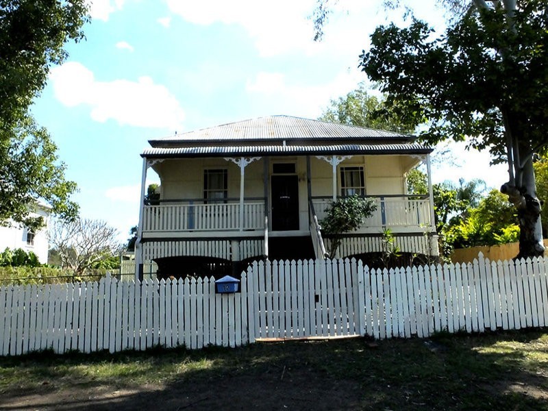 12 Bowen Street, Woodend QLD 4305