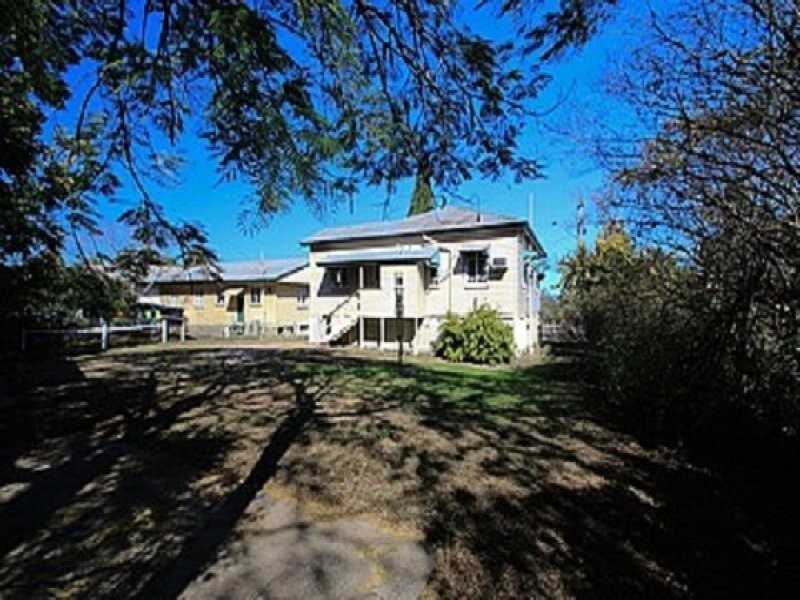 110 Blackstone Road, Silkstone QLD 4304