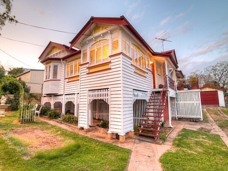 81 Roderick Street, Ipswich QLD 4305