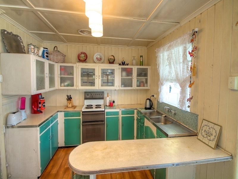 81 Roderick Street, Ipswich QLD 4305