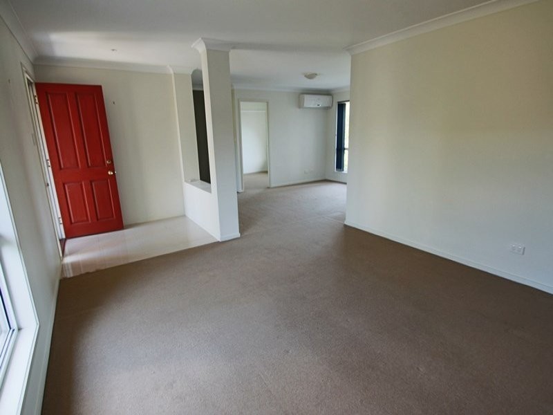 49 Skinner Crescent, Silkstone QLD 4304