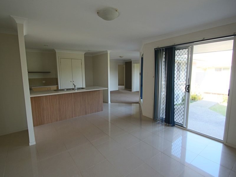 49 Skinner Crescent, Silkstone QLD 4304