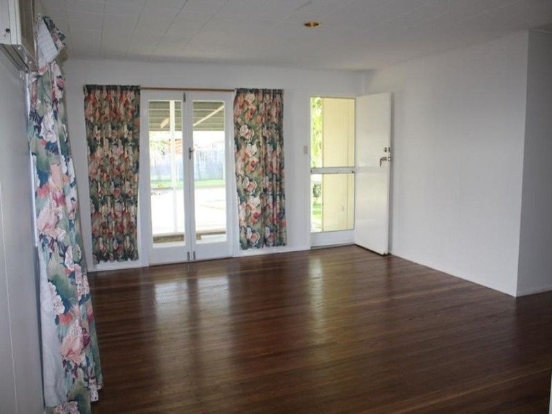 16 Selwyn Street, North Booval QLD 4304