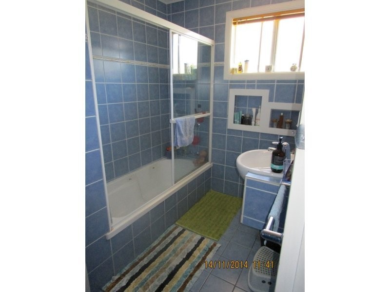 19 Knight Avenue, Silkstone QLD 4304