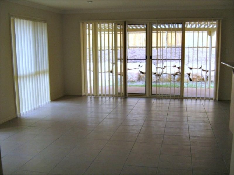 24 Bonogin Court, Redbank Plains QLD 4301