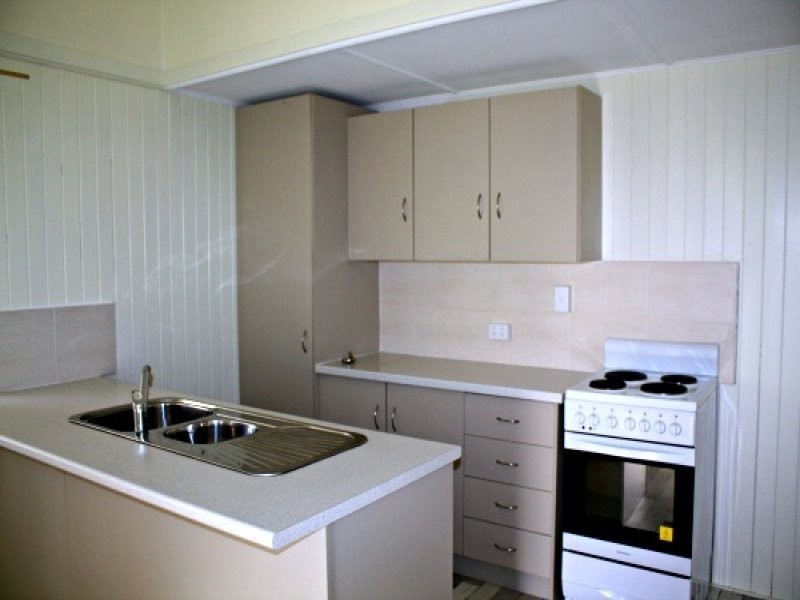 21 Rex Street, Eastern Heights QLD 4305