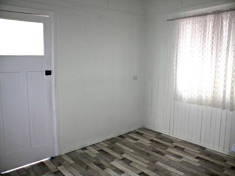 21 Rex Street, Eastern Heights QLD 4305