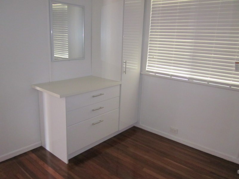 158 Lobb Street, Churchill QLD 4305