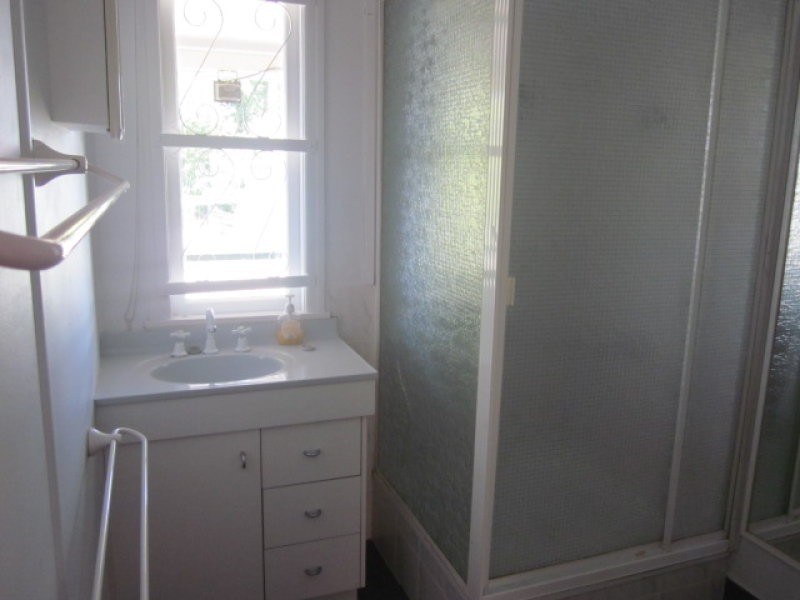 158 Lobb Street, Churchill QLD 4305