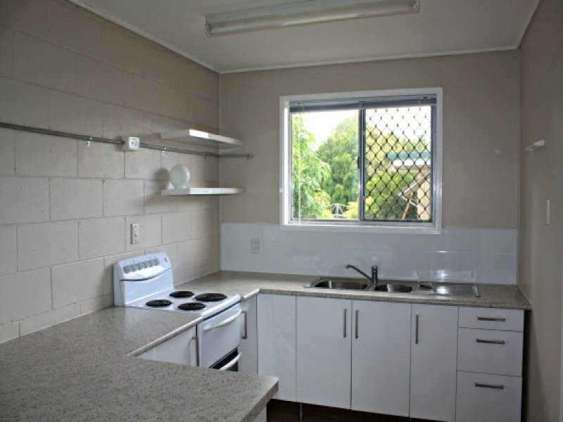 1/2 James Street, East Ipswich QLD 4305