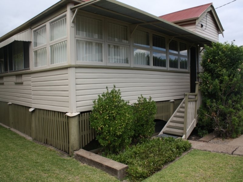 6 Limestone Street, Ipswich QLD 4305