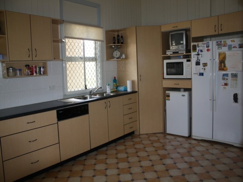 6 Limestone Street, Ipswich QLD 4305