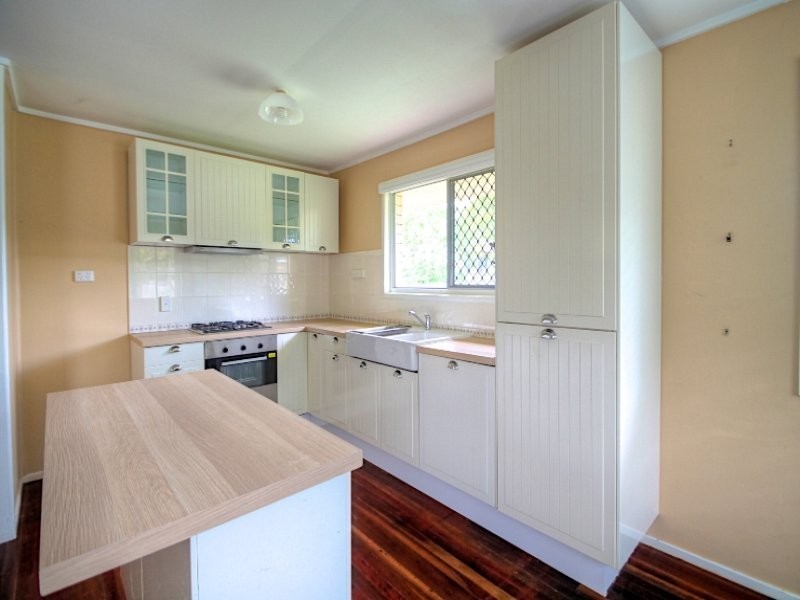 3 Davies Street, Riverview QLD 4303