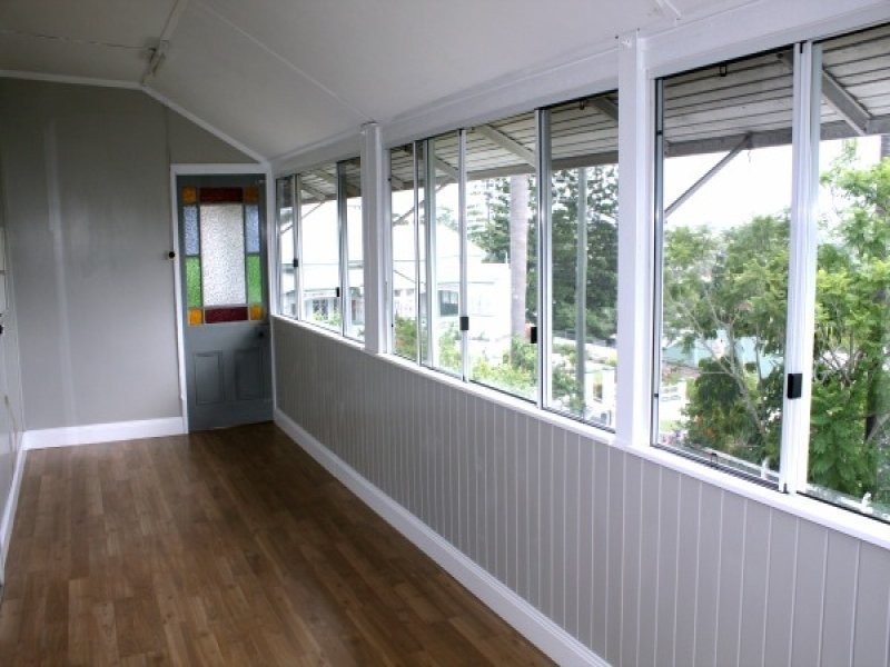 28 Ellenborough Street, Ipswich QLD 4305