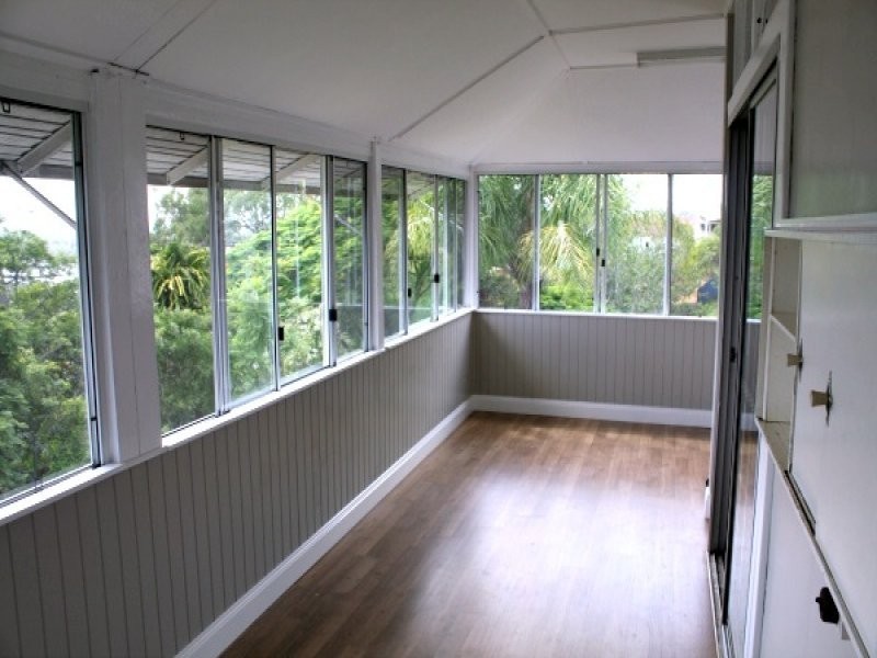 28 Ellenborough Street, Ipswich QLD 4305