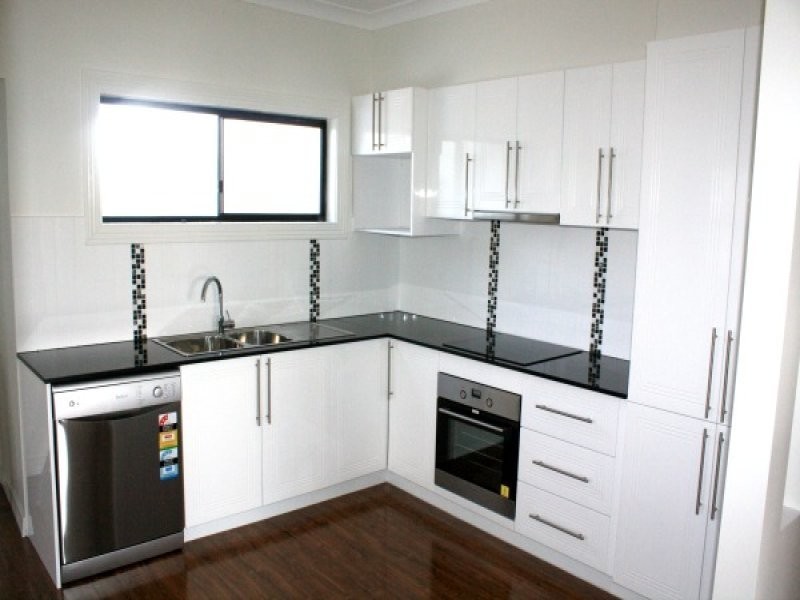 19a Railway Street, Booval QLD 4304