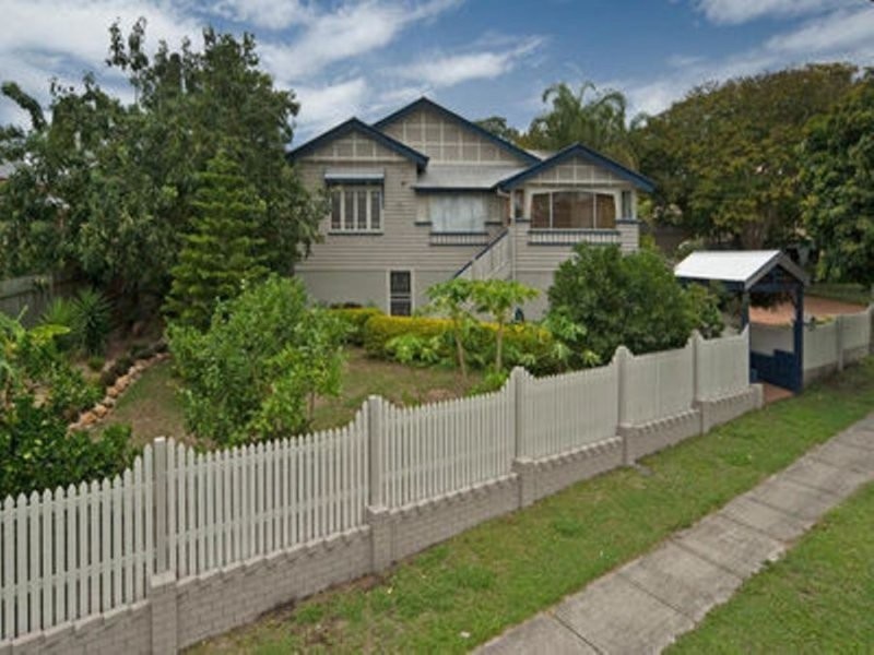 3 Brisbane Road, Newtown QLD 4305