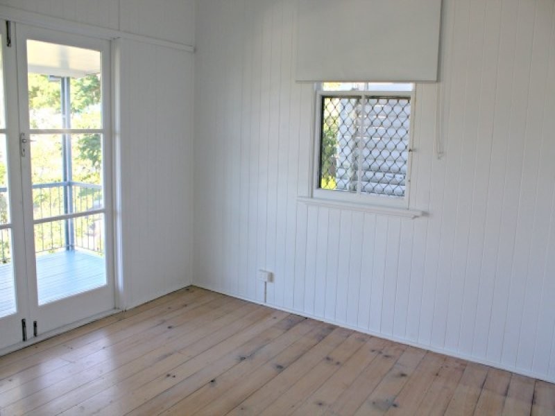 11 Cramb Street, Eastern Heights QLD 4305