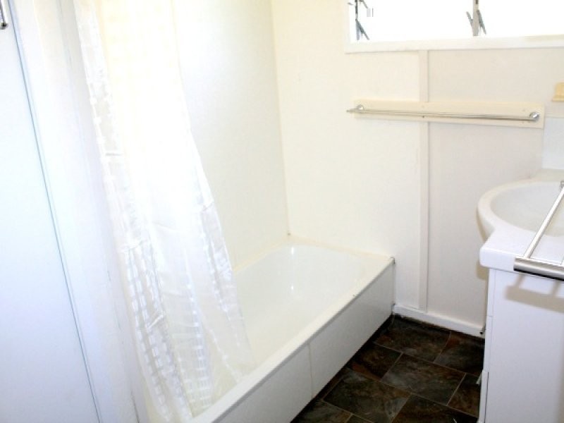 37 Kynance Street, Leichhardt QLD 4305