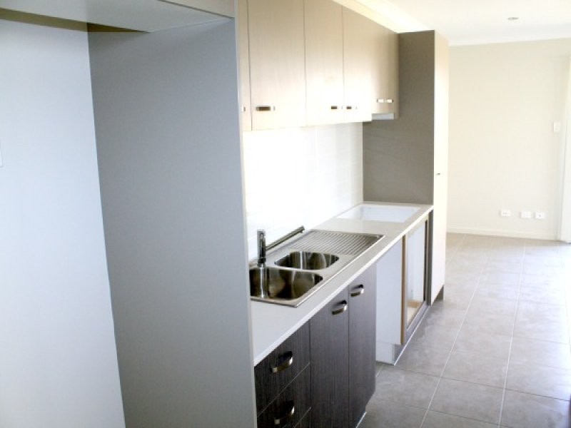 84 B Atlantic Drive, Brassall QLD 4305