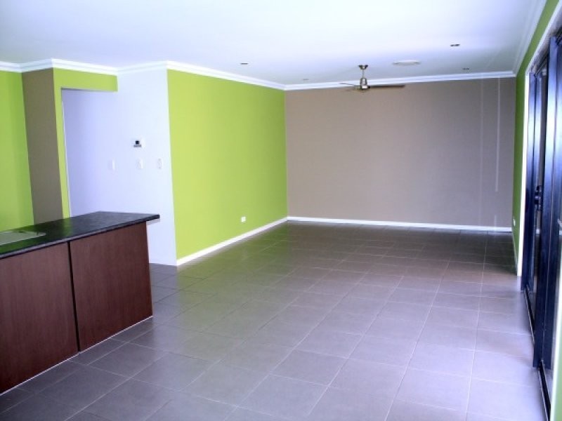 5 Brightwood Place, Fernvale QLD 4306