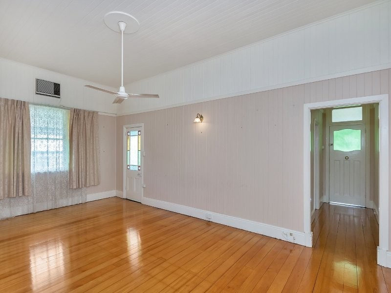 15 Frederick Street, Newtown QLD 4305