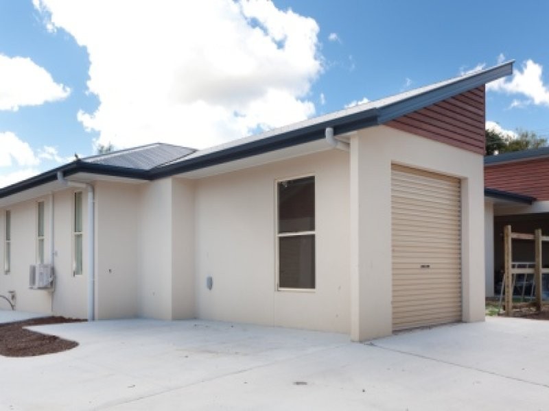 4/15 Green Street, Booval QLD 4304