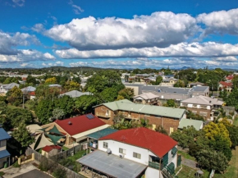 4/15 Green Street, Booval QLD 4304