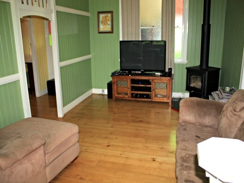 6 Cotton Street, East Ipswich QLD 4305