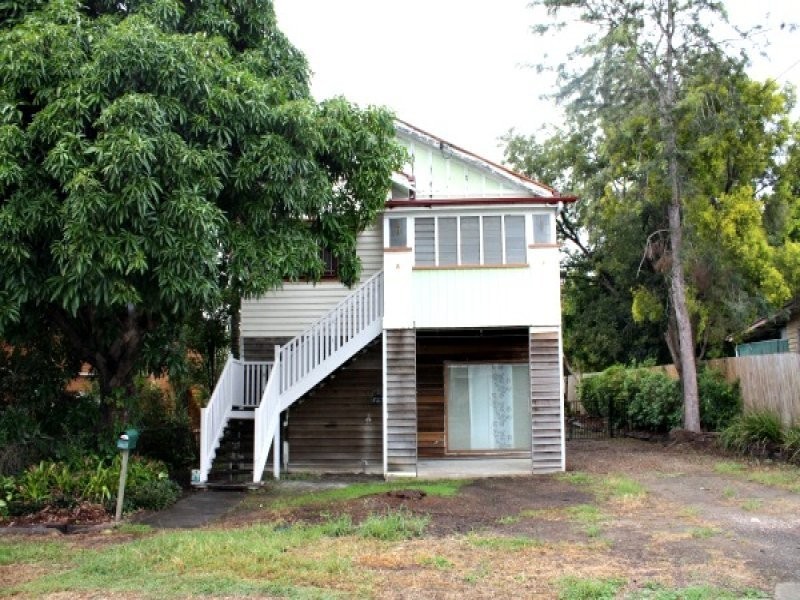 9 Pelican Street, North Ipswich QLD 4305