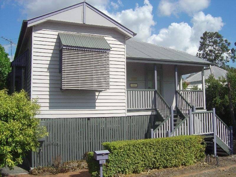 18 Gray Street, Ipswich QLD 4305