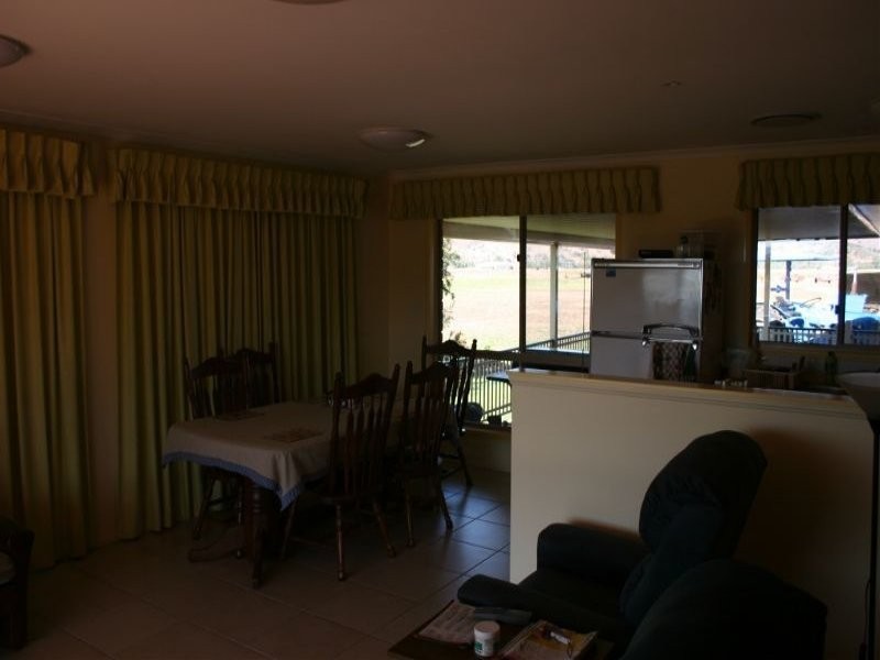 33 Kennedy Road, Wivenhoe Pocket QLD 4306