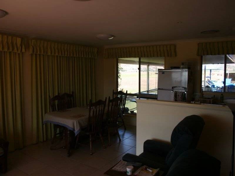 33 Kennedy Road, Wivenhoe Pocket QLD 4306