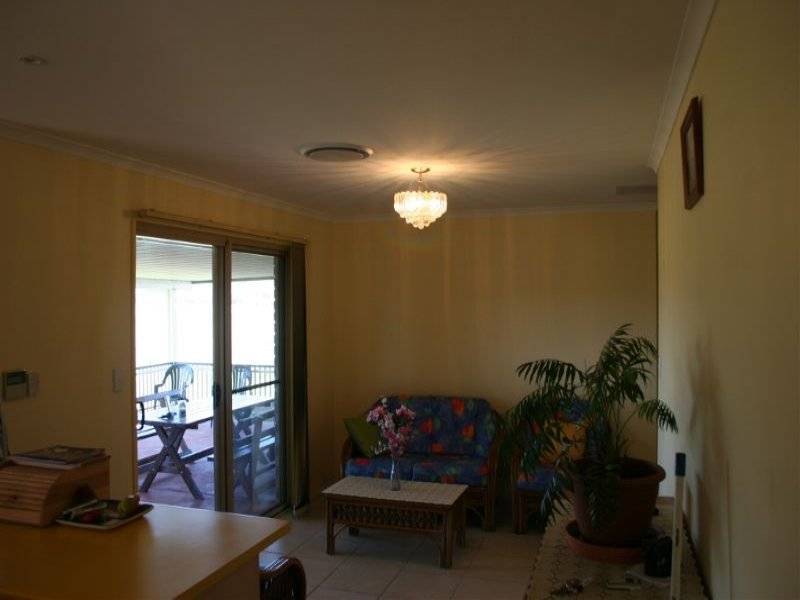 33 Kennedy Road, Wivenhoe Pocket QLD 4306