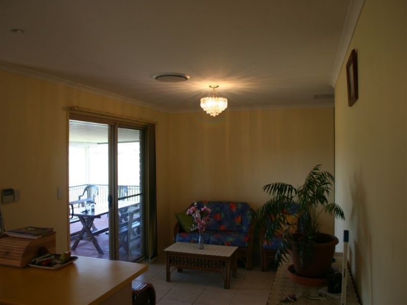 33 Kennedy Road, Wivenhoe Pocket QLD 4306