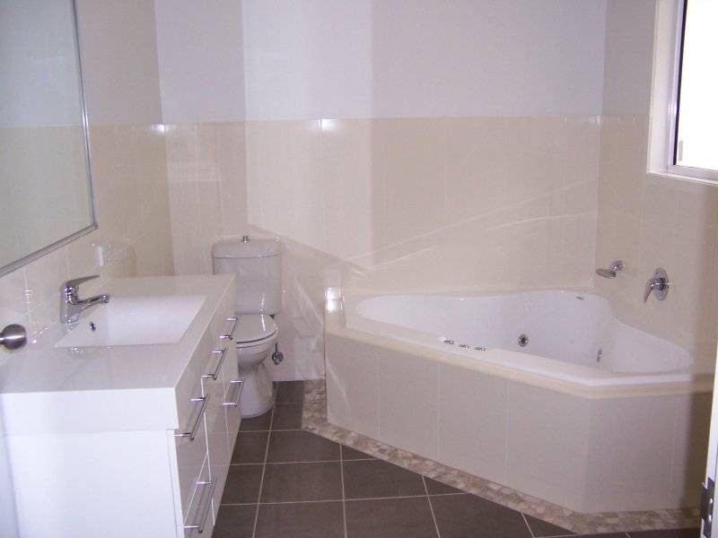 17 Bayview Avenue, Hyams Beach NSW 2540