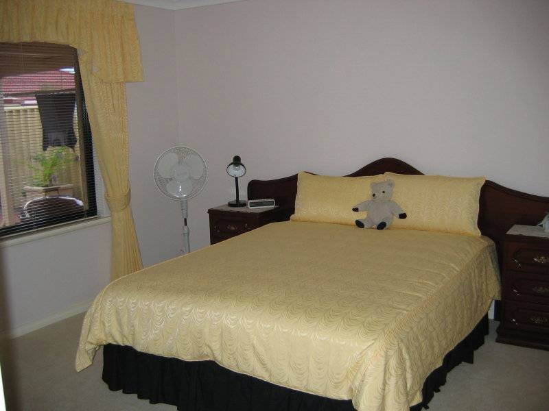 63 Cheriton Drive, Carramar WA 6031