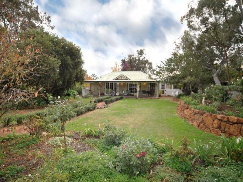 6 Parke Road, Gooseberry Hill WA 6076