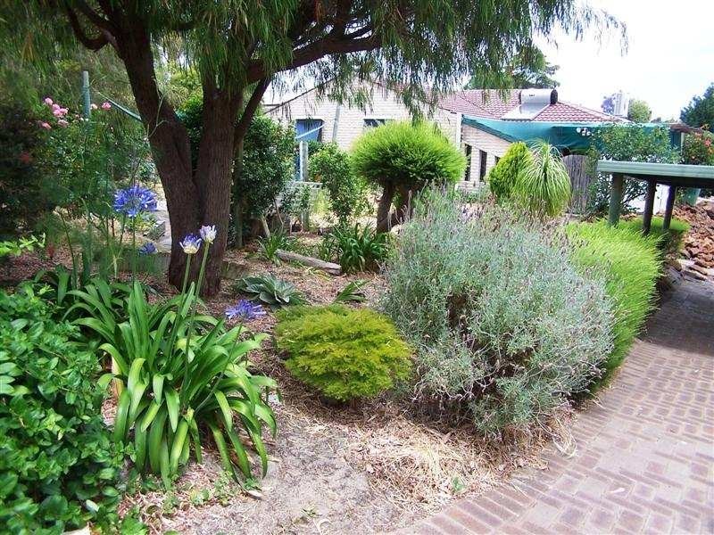 17 Bridgwood Road, Lesmurdie WA 6076