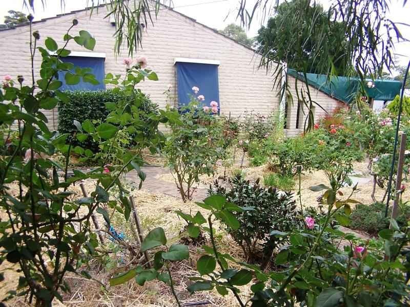 17 Bridgwood Road, Lesmurdie WA 6076