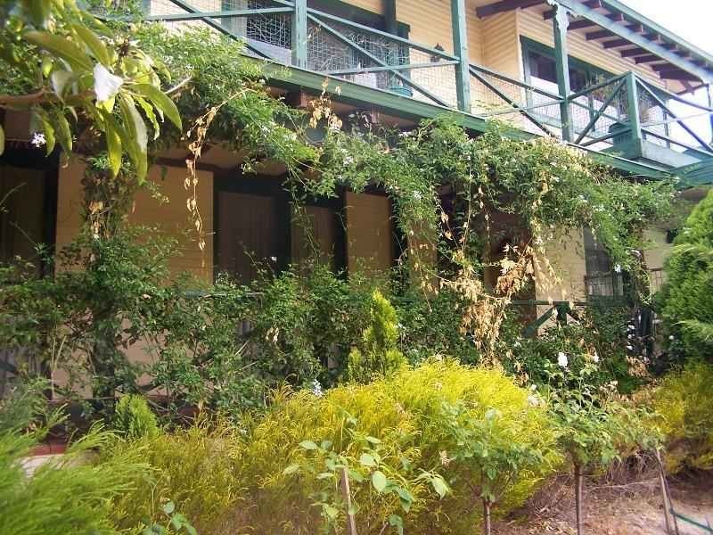 21 Walbeck Road, Kalamunda WA 6076