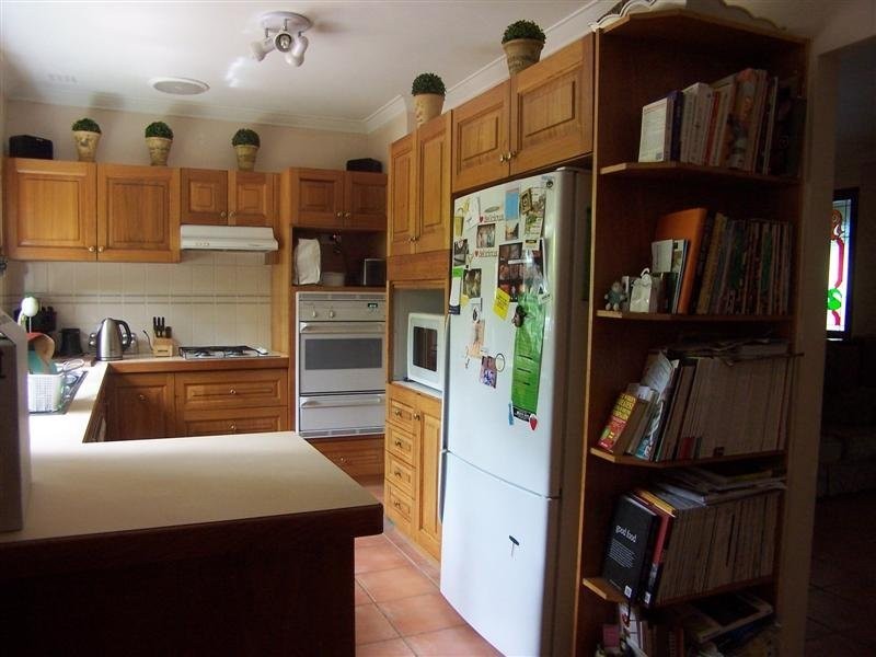 21 Walbeck Road, Kalamunda WA 6076