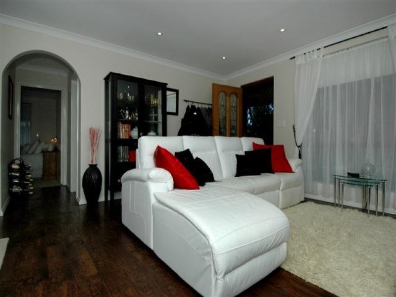 7 Bettenay Road, Roleystone WA 6111