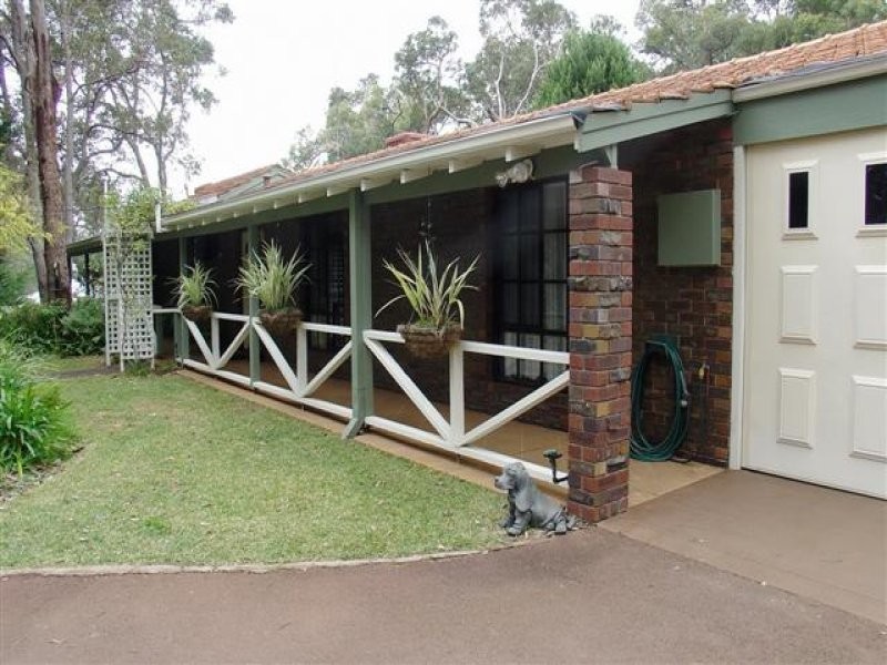 7 Schmitt Road, Kalamunda WA 6076
