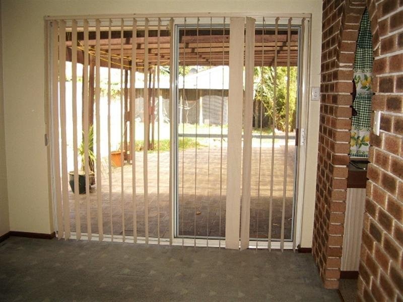 22 Linden Way, Forrestfield WA 6058