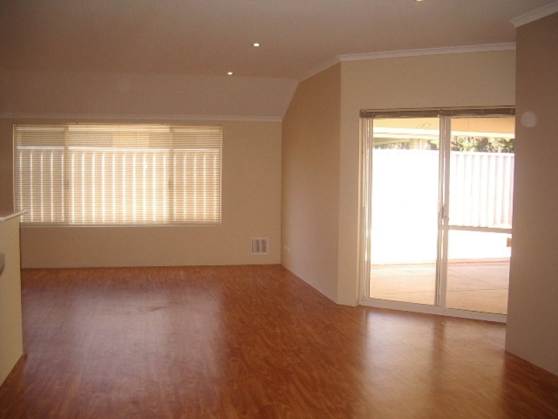 29 Azalea Gardens, Forrestfield WA 6058