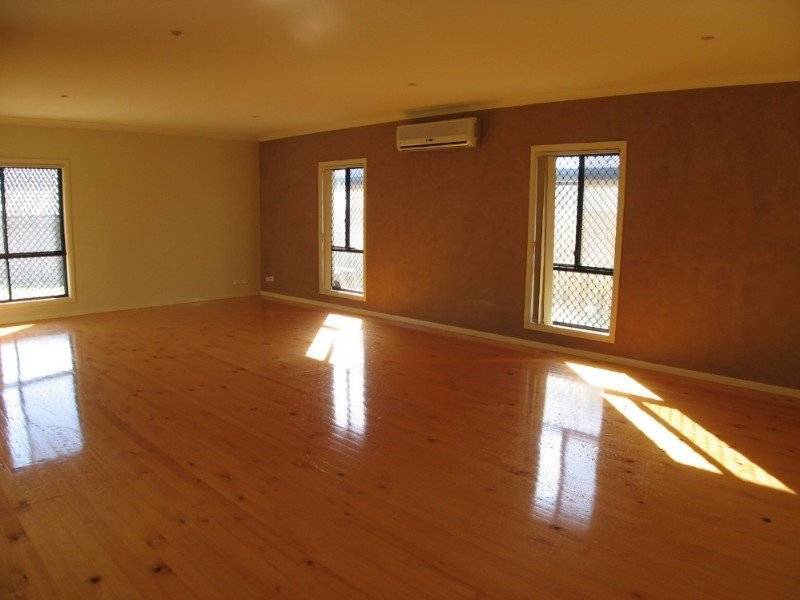 20 Zoe Place, Moggill QLD 4070